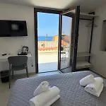 Nikelia Gæstehus 4*