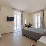 Nikelia Guest house